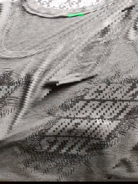 5€ μπλούζα benetton medium.