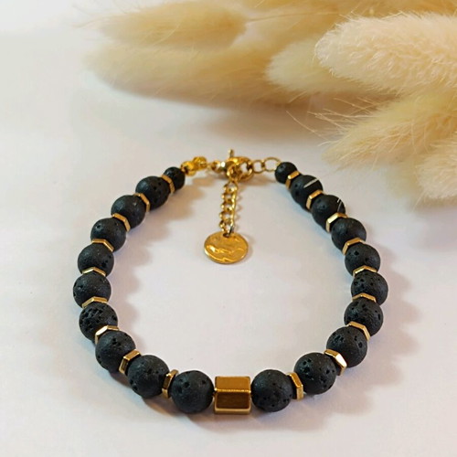 Handmade bracelet with lava and hematite stones new, steel clasp