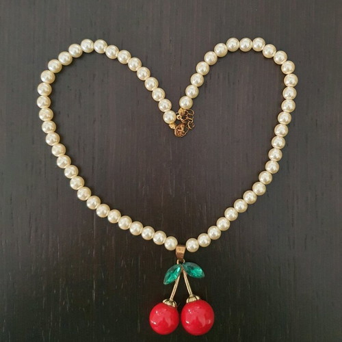 Faux Bijoux Pearl Effect Necklace used with Cherry Pendant