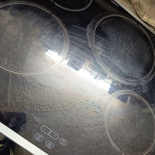Miele KM544 ceramic hob used with issues