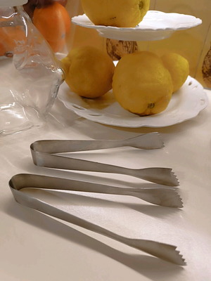 Ice tongs like new, set of 2 pieces