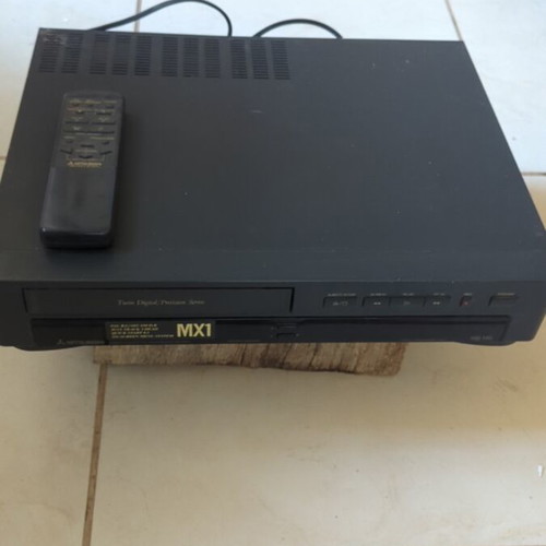 Mitsubishi HS-MX1 VHS player used, vintage analog video recorder