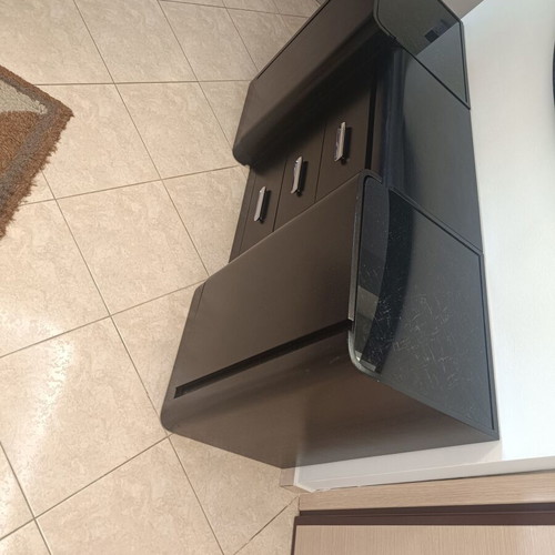 Living room buffet like new with two cabinets and 3 drawers