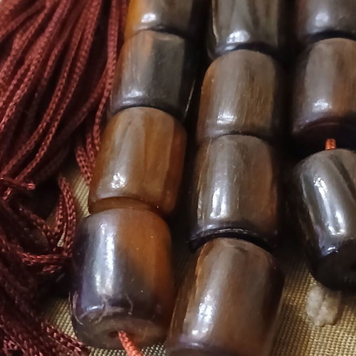 Worry beads horn of bovine used with metal elements and tassel