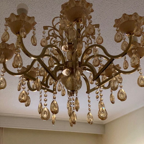 Gold bronze chandelier with 8 sockets like new