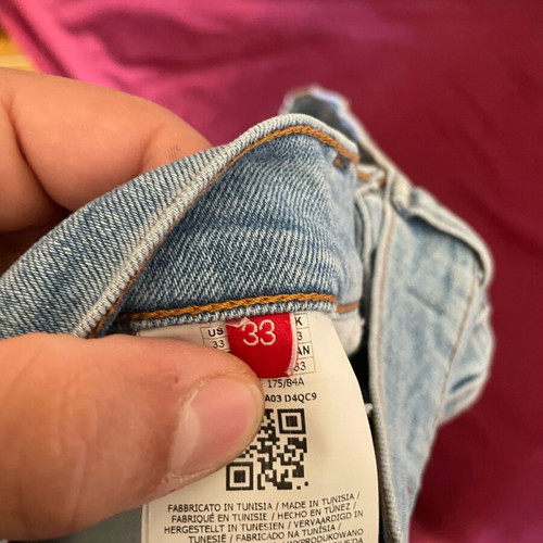 Guess jeans like new, size 33 (large-medium)