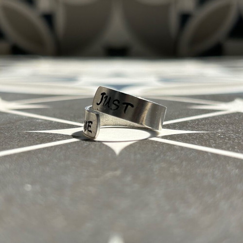 Just Live adjustable unisex ring used, silver color