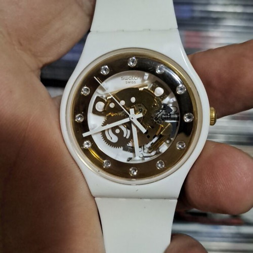 Swatch unisex μεταχειρισμένο, άσπρο και χρυσαφί