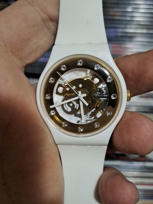 Swatch unisex μεταχειρισμένο, άσπρο και χρυσαφί