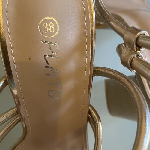 Sandals gold color platform size 38 like new
