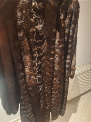 Μακριά γούνα mink, σαν καινούργιο, καφέ