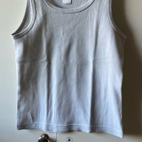 H&M sports tank tops used for 4-6 years 110-116cm