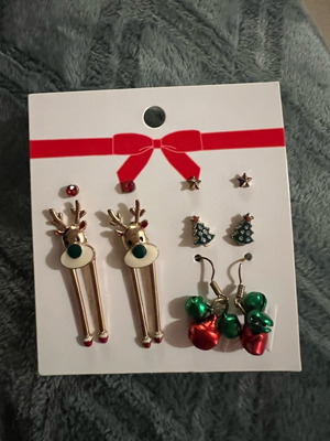 Christmas earrings H&M