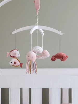 Little duch crib mobile like new with relaxing melody