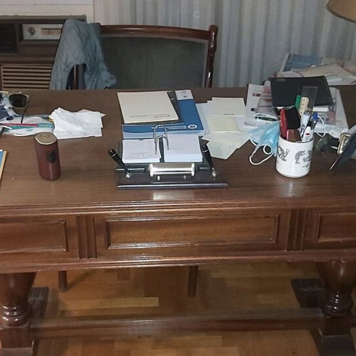 Classic desk like new, walnut 1.50×0.75 m