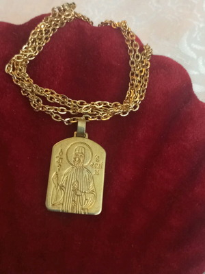 Gold-plated pendant amulet like new with faux chain 64cm