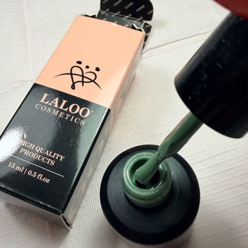 Laloo semi-permanent green oil color nails green color gel polish like new