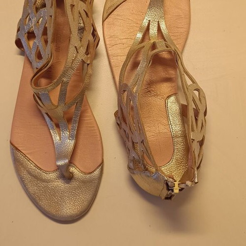 Gold/platinum sandal used, size 38, soft and comfortable