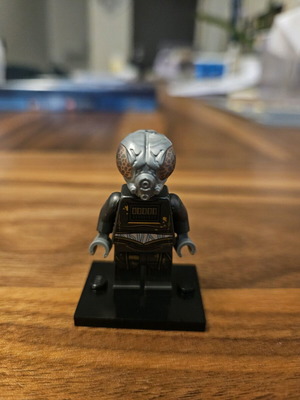 LEGO Star Wars 4-LOM Bounty Hunter minifigure like new