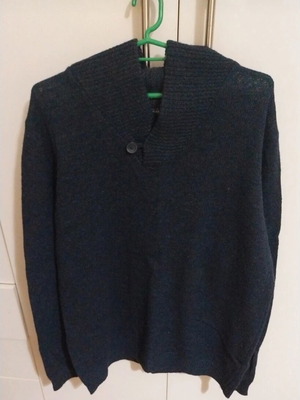 Pull & Bear men's blue XL sweater like new with collar
