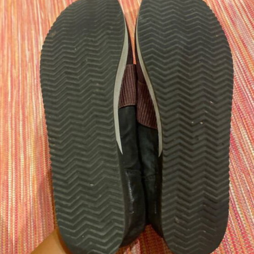 Women's Burgundy Sneakers with Elastic Strap, Size 38.5