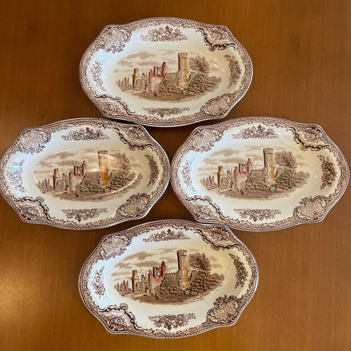 Old Britain Castles Johnson Brothers 72-piece dinnerware set like new
