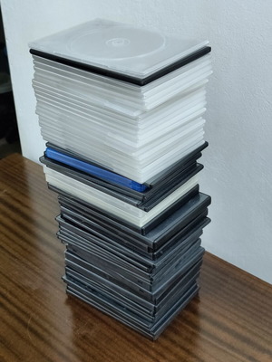 DVD cases new, 19 transparent double slim, 31 black various types