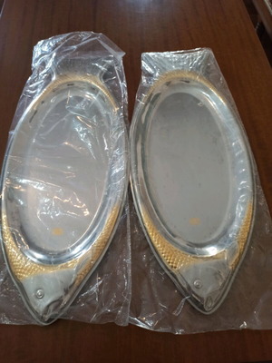 Serving platters fish-shaped stainless steel set like new
