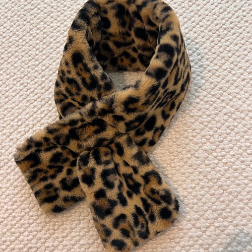 Fur leopard scarf new