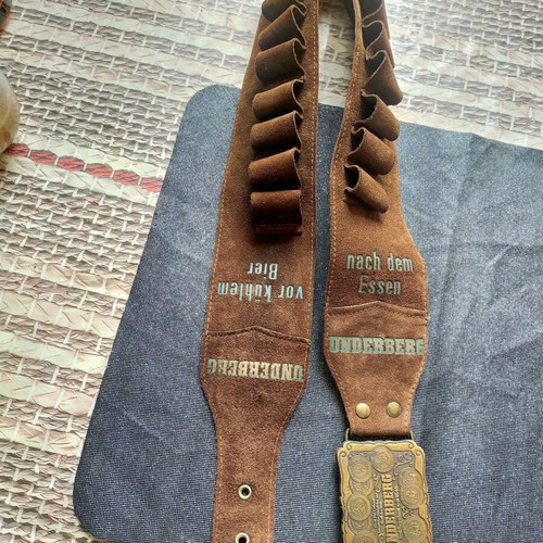 Underberg leather belt with buckle, size 70
