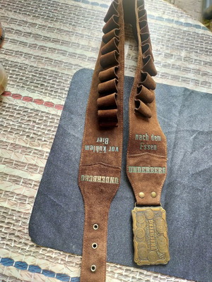Underberg leather belt with buckle, size 70