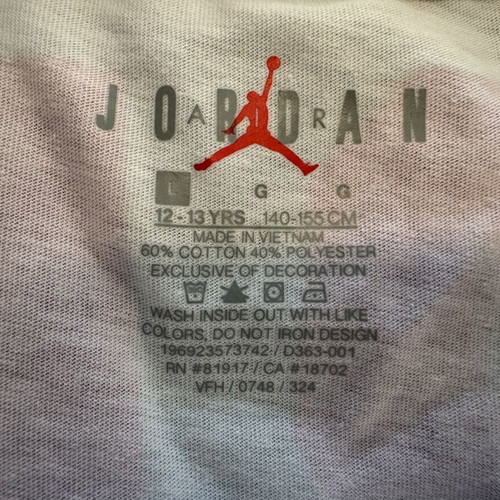 Jordan by Nike crop T-shirt white size L 12-13 years like new
