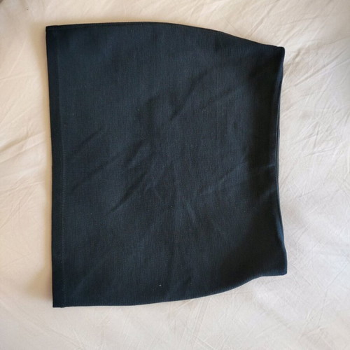 Skirt short black fitted like new, size S
