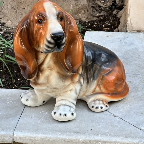 Μεγάλη κεραμική φιγούρα σκύλου Basset Hound