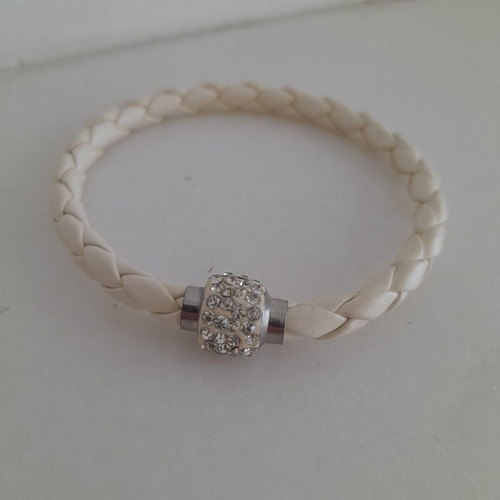 Bracelet with silver strass and magnetic clasp new