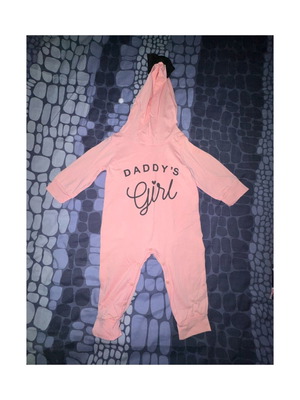 Baby romper 6-9 months new, pink and comfortable
