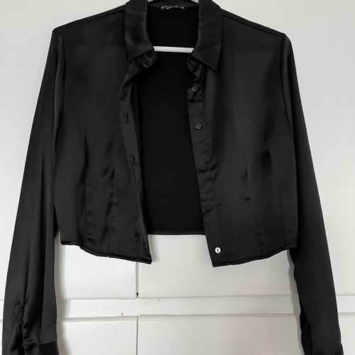 Stradivarius black satin crop shirt like new