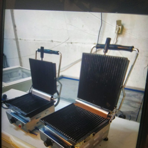 Professional toasters in excellent condition