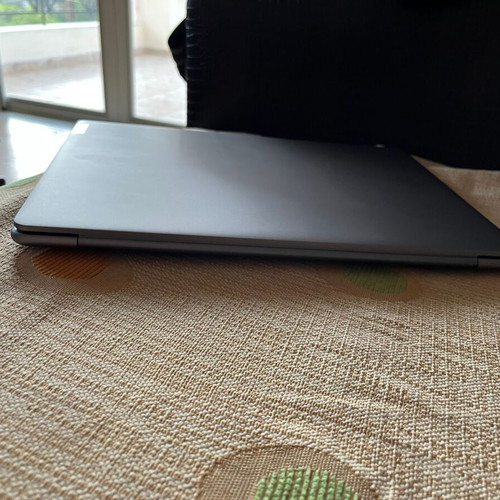 Lenovo Slim 7 14IMH9 14" OLED Touch laptop like new, Intel Core i7, 32GB RAM, 1TB SSD
