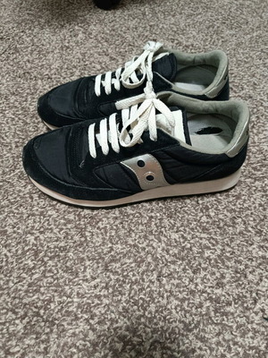 Saucony athletic shoes used, black, size 40