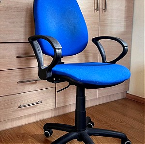 Καρέκλα γραφείου ρυθμιζόμενη με μπράτσα