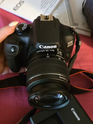 Canon DSLR φωτογραφική μηχανή EOS 4000D Crop Frame kit σαν καινούργιο