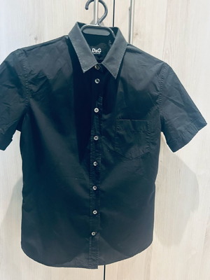 Dolce & Gabbana black shirt size IT 42 small like new