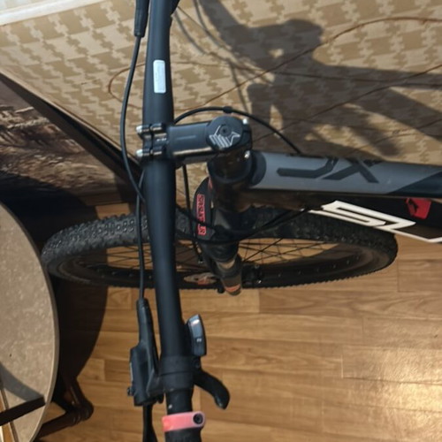 Superior mountain bike like new, 29 inch, disc brakes, foldable