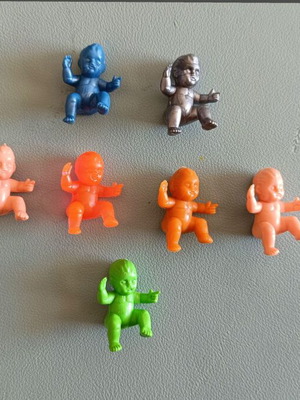 Set of 7 Mini Vintage Gebbelini Babies like new, multicolored