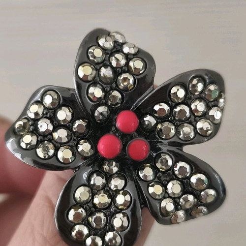 Cocktail Ring "Black Flower" New with Strass and Red Details