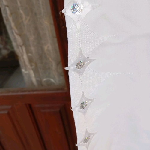 White Capri Pants XL new with tags, special design on leg