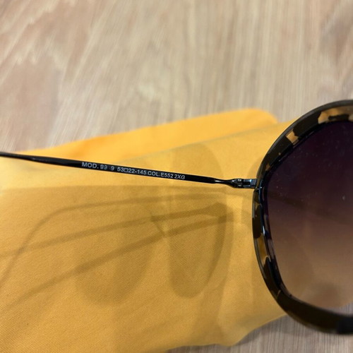 No Logo sunglasses with horn frame new, black