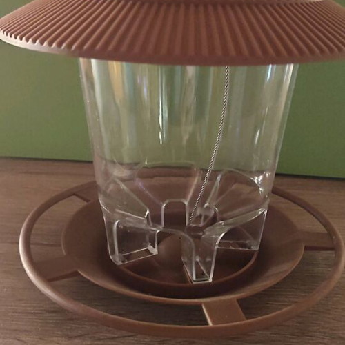 Hanging bird feeder new, suitable for garden use