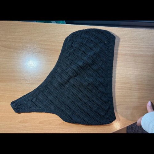 Stradivarius crop top like new with silver thread, black, size M